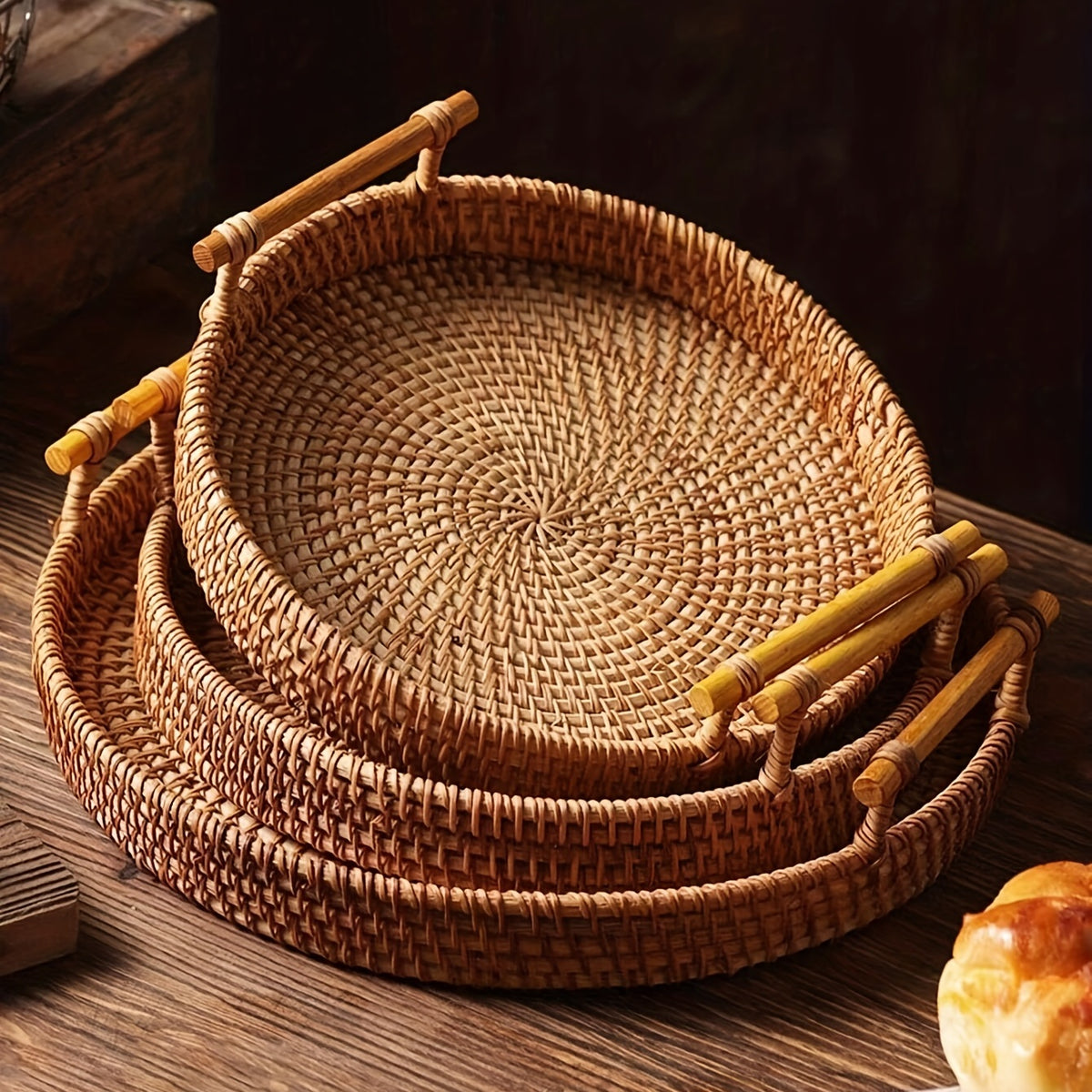 VinouLumiére Vintage Rattan Tray