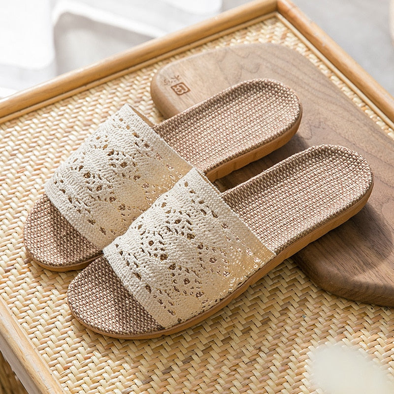 Emilia-Calou Lightweight Summery Slides