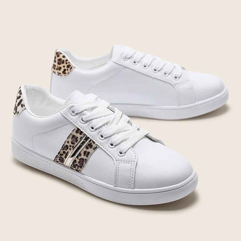Emilia-Calou Classic Low Top Sneaker