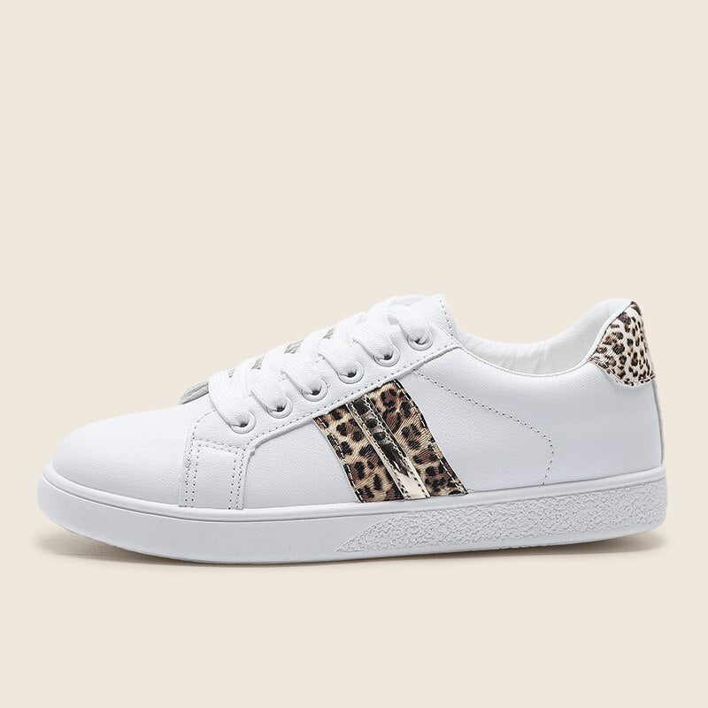 Emilia-Calou Classic Low Top Sneaker