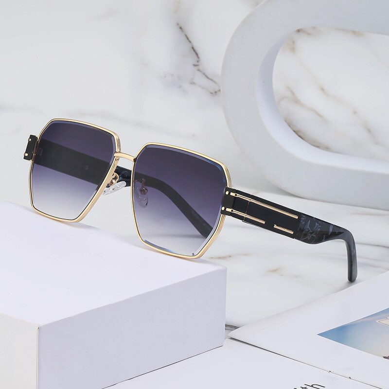 Ariel Sleek Gradient Sunglasses