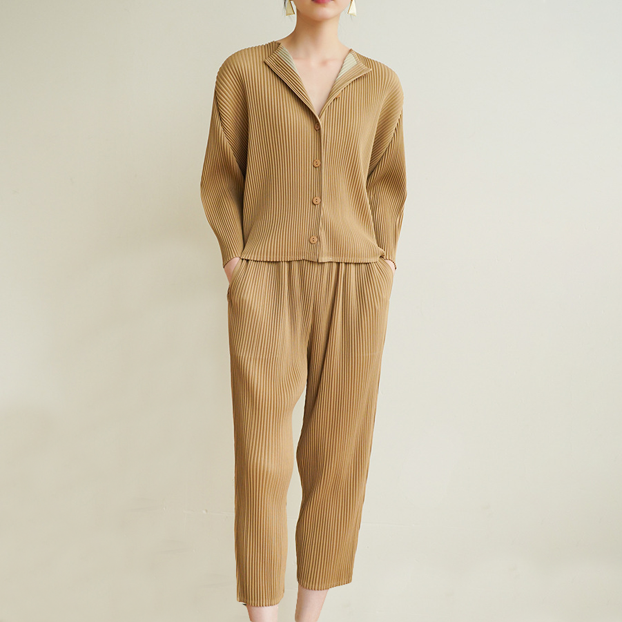 Izy Lynden Premium Leisure Suit