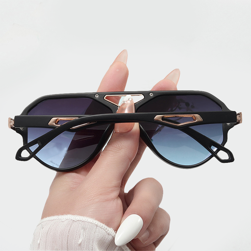 Cameron Sleek Gradient Sunglasses