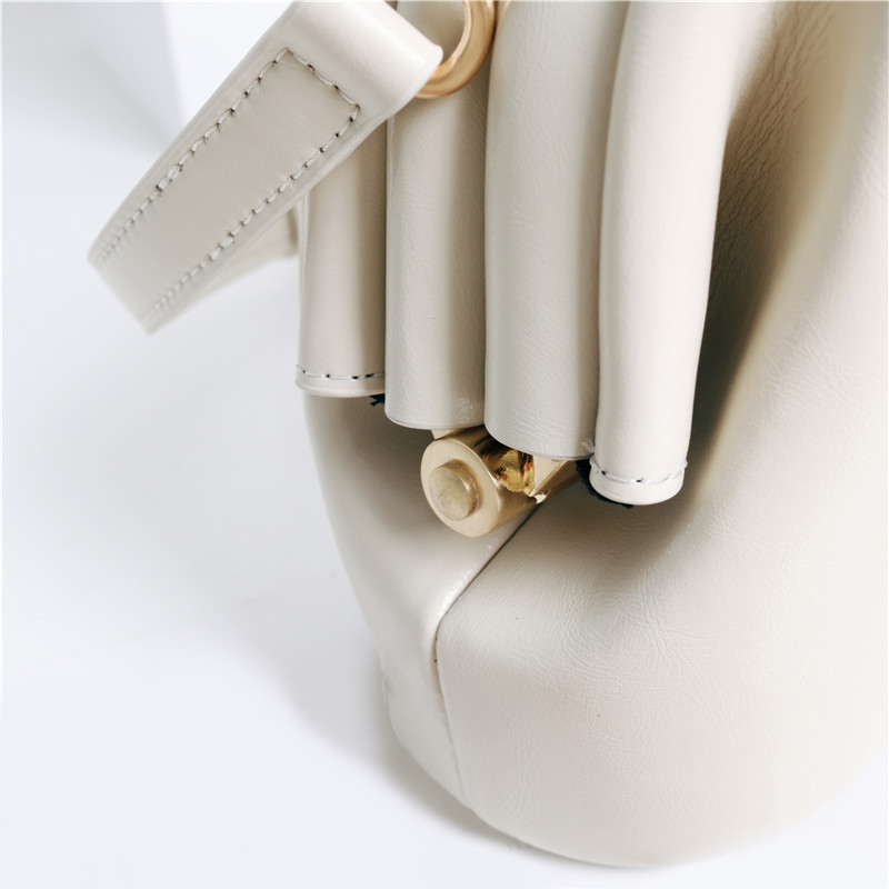 Chelsea Chic Leather Handle Bag