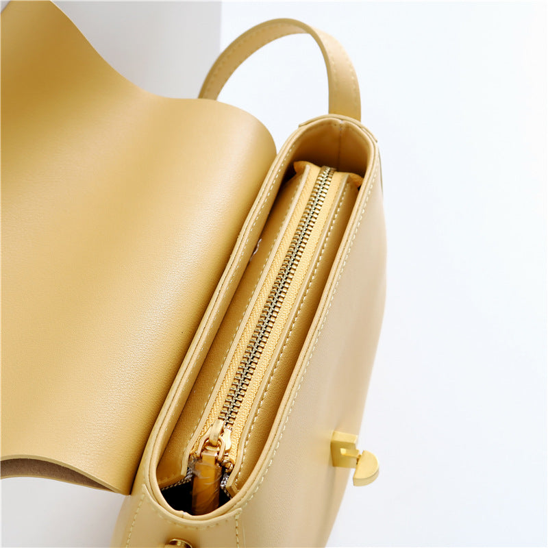 Calienne Classic Leather Saddle Bag