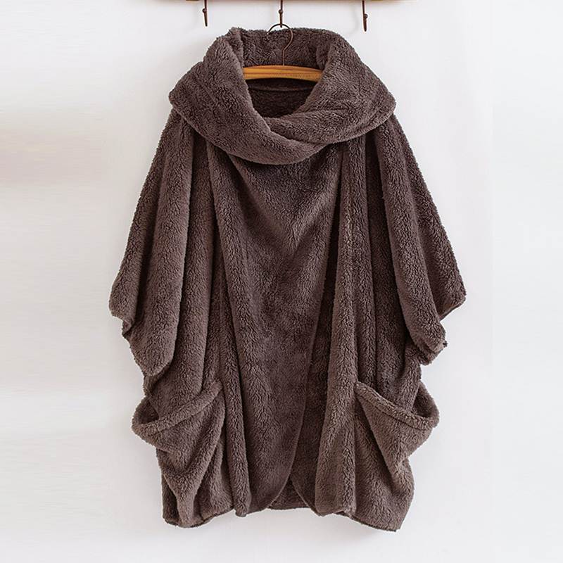 Izy Lynden Fluffy Fleece Oodie