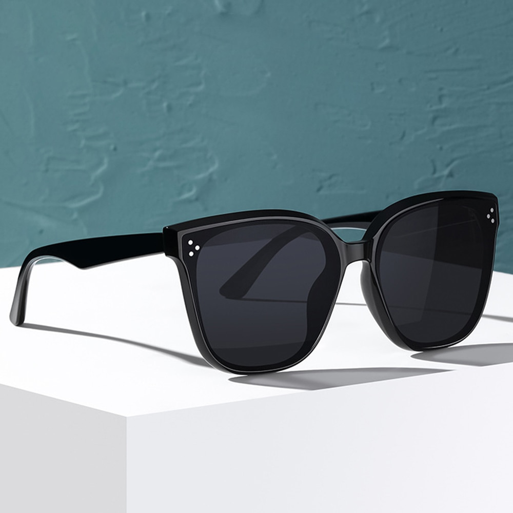 Cleo Iconic Sleek Sunglasses