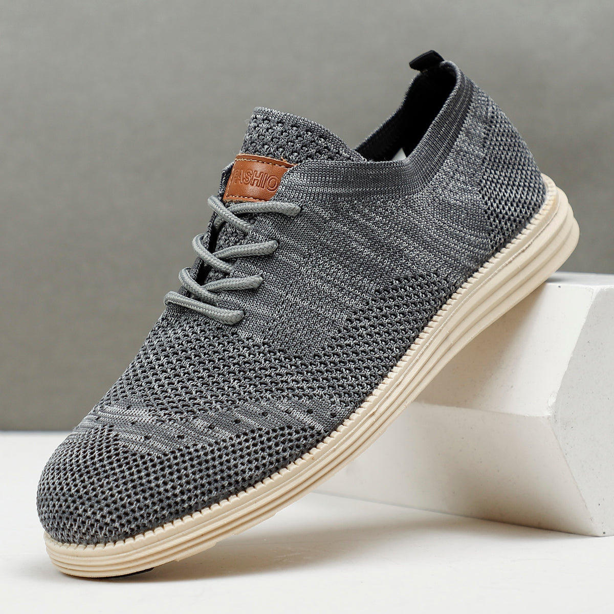 Vinizio Flexible Woven Sneaker