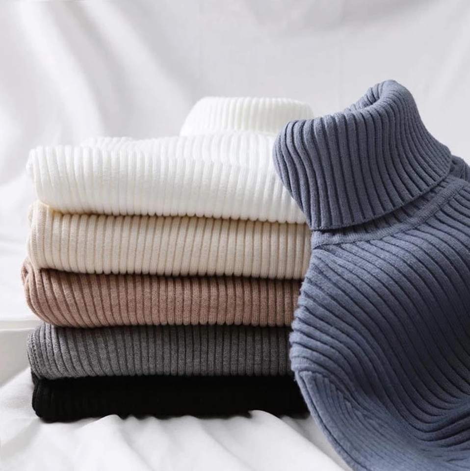 Magneluxe Turtleneck Cashmere Sweater