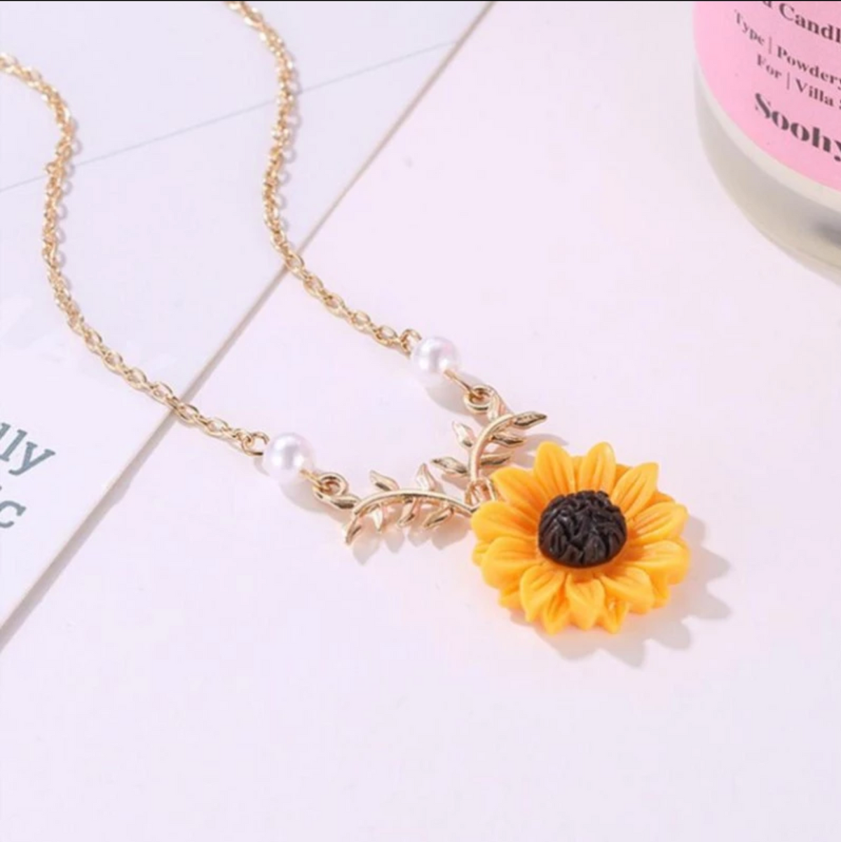 Cascacy Elegant Sunflower Necklace