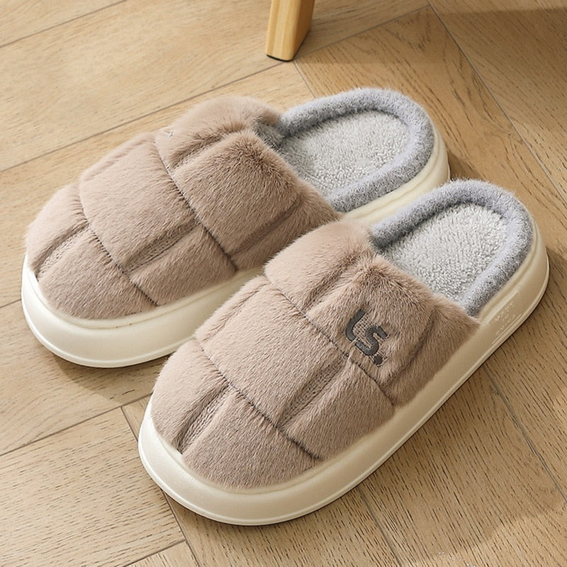Calienne Cozy Fur-Lined Slipper