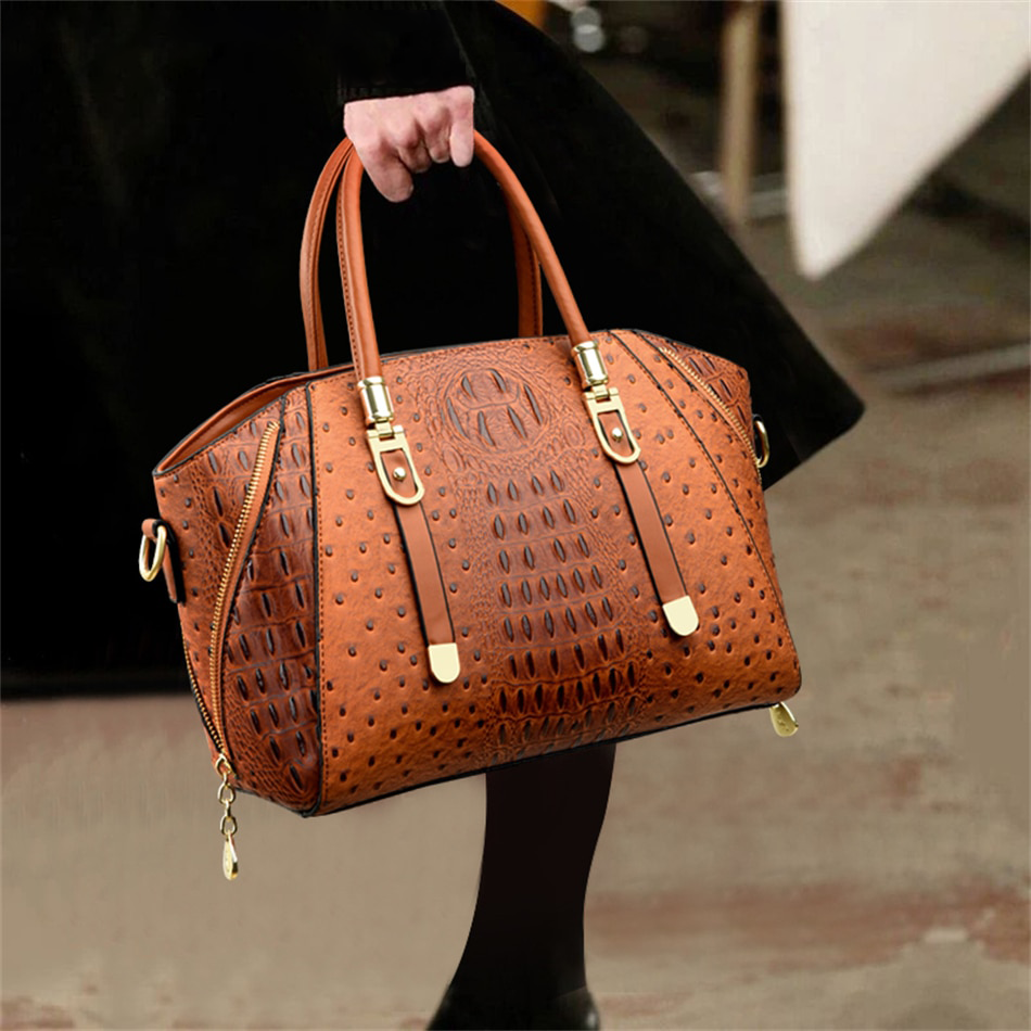 Calienne Elegant Leather Bag