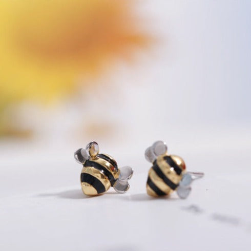 Adorable Bee Necklace Set